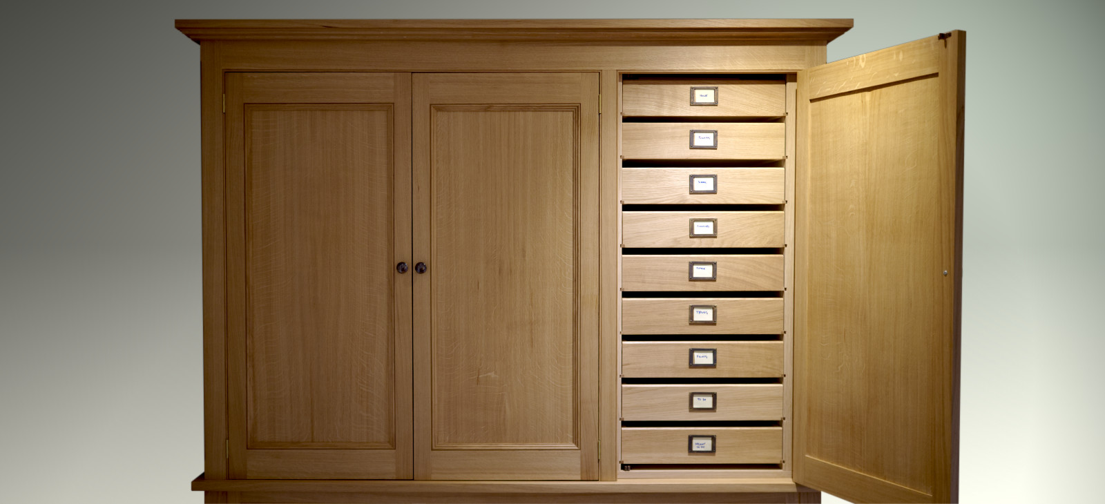 Storage cabinet